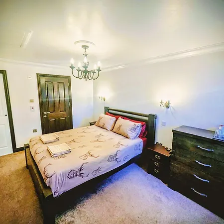 Whitehouse B&B-3